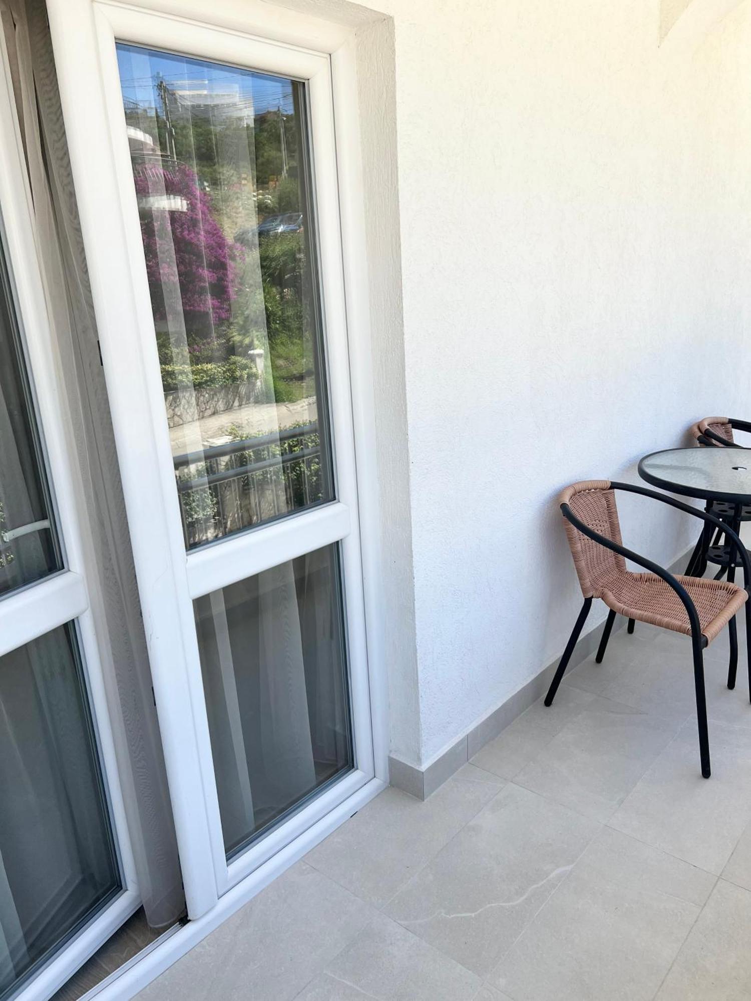 Apartments Mrdak Bar Luaran gambar